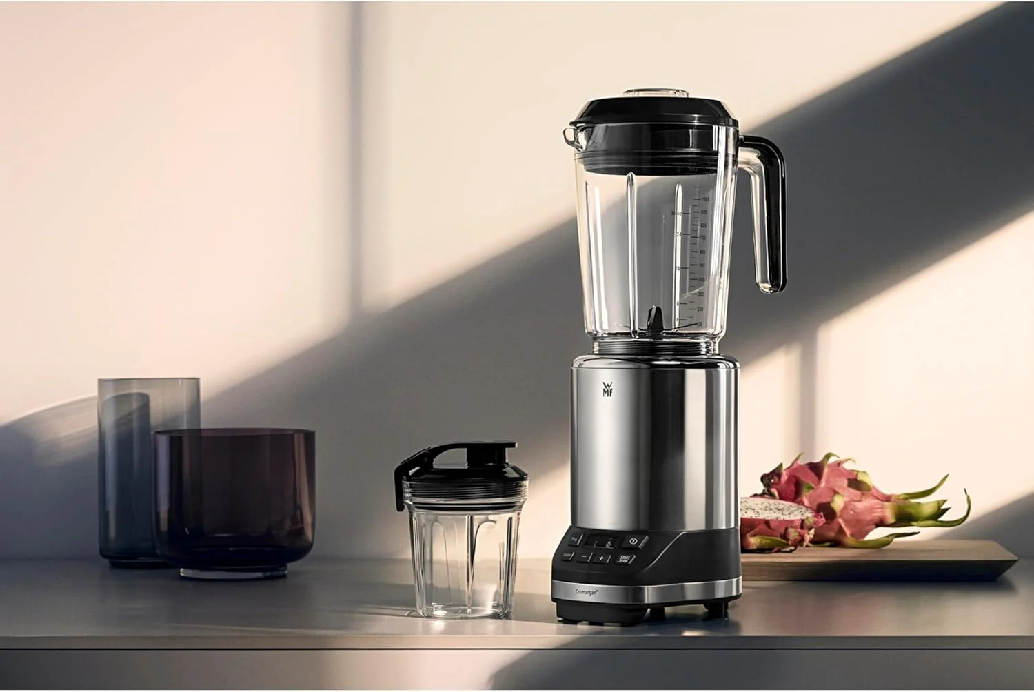 WMF Kult Pro Multifunktionsmixer Hochleistungsmixer. 30.000 U/min. Smoothie Maker. Standmixer. Ice-Crush Funktion. 4 Mixbehlter inkl. ToGo-Verschluss