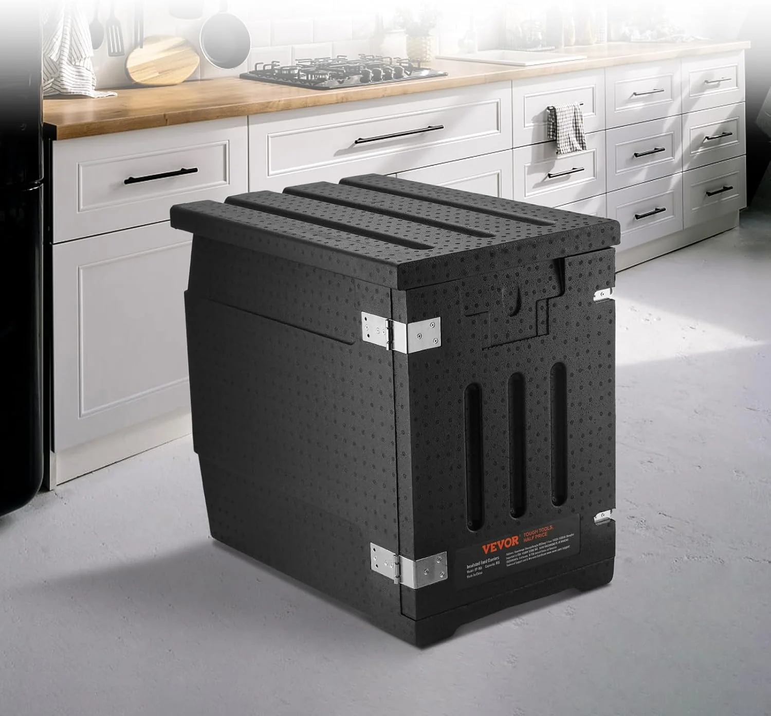 Food tray transportation box. 95-gallon insulated box for the catering industry. LLDPE food tray box with double clasps. front-mounted food heater with handle. suitable for stacking end loaders in restaurants. canteens. etc. black