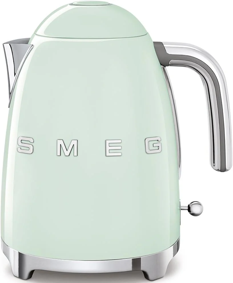 Retro style 7-tank electric kettle. featuring automatic power-off function. detachable base and water level indicator. with matte Canobrandt finish.